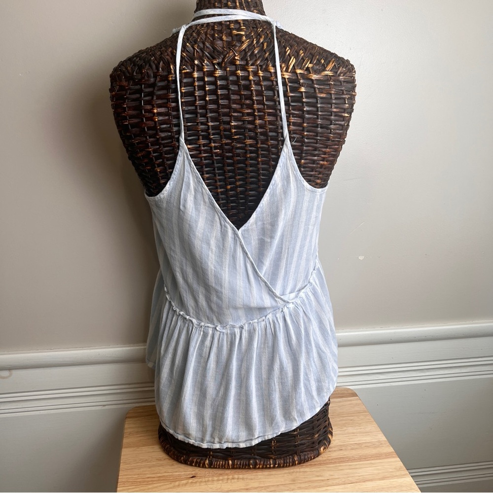 American Eagle Outfitters Light Blue & White Striped Crisscross Halter Top Sze M - Picture 3 of 6
